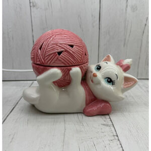 Disney Scentsy Marie Aristocats Wax Warmer Pink Yarn RARE one chip WORKS